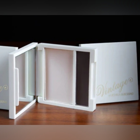 BRIGHTEN & DEFINE EYE SHADOW PALETTE - Picture 3 of 3